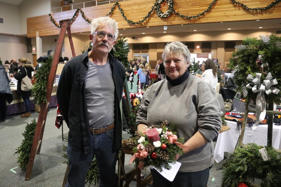 Ken and Rose Bartel of The Bartels Farm were selling wreaths at the market. (Dariya Baiguzhiyeva/Niagara Now)