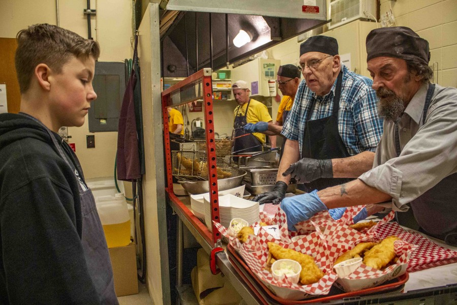 Military efficiency at Legion fish fry Niagara Now